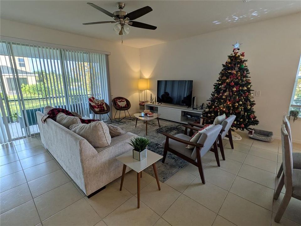 For Rent: $3,000 (4 beds, 3 baths, 2400 Square Feet)