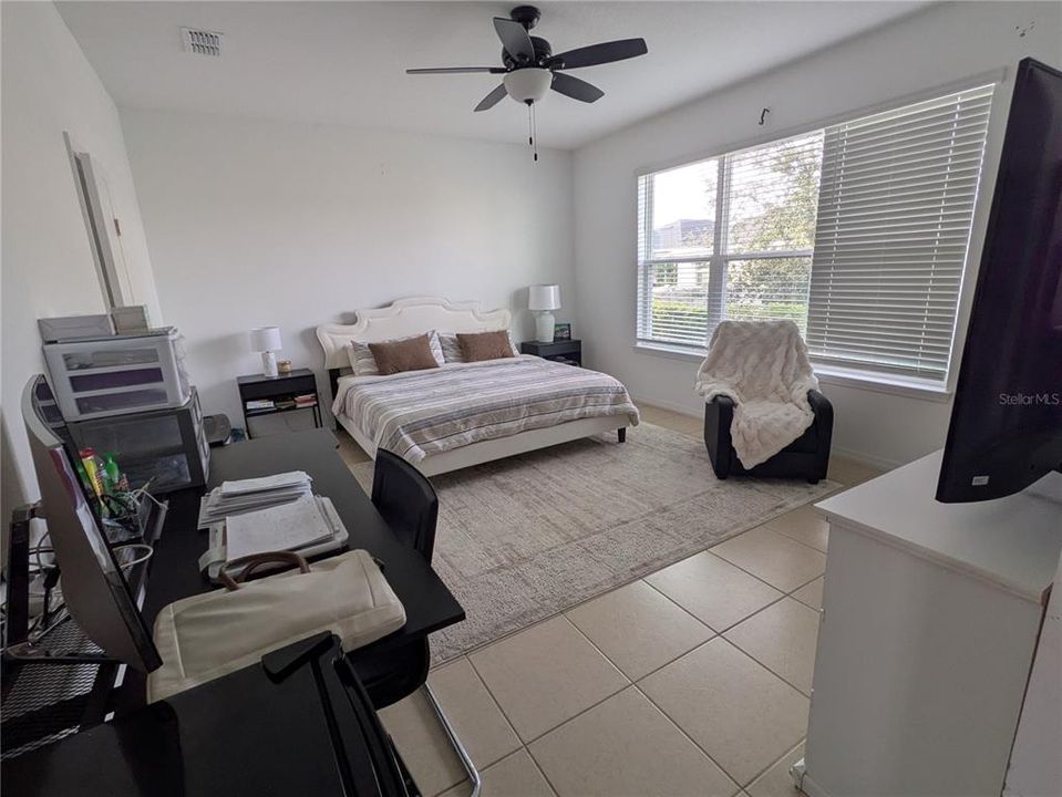 For Rent: $3,000 (4 beds, 3 baths, 2400 Square Feet)