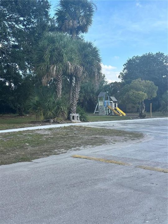 For Sale: $80,000 (2 beds, 1 baths, 1020 Square Feet)