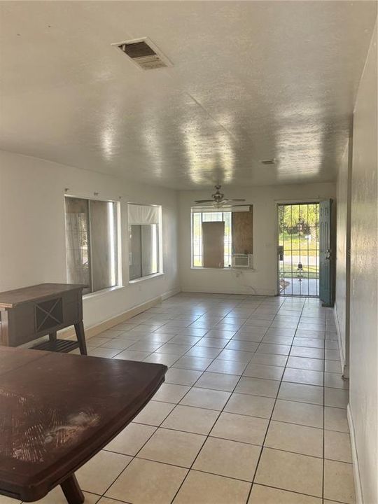 For Sale: $80,000 (2 beds, 1 baths, 1020 Square Feet)