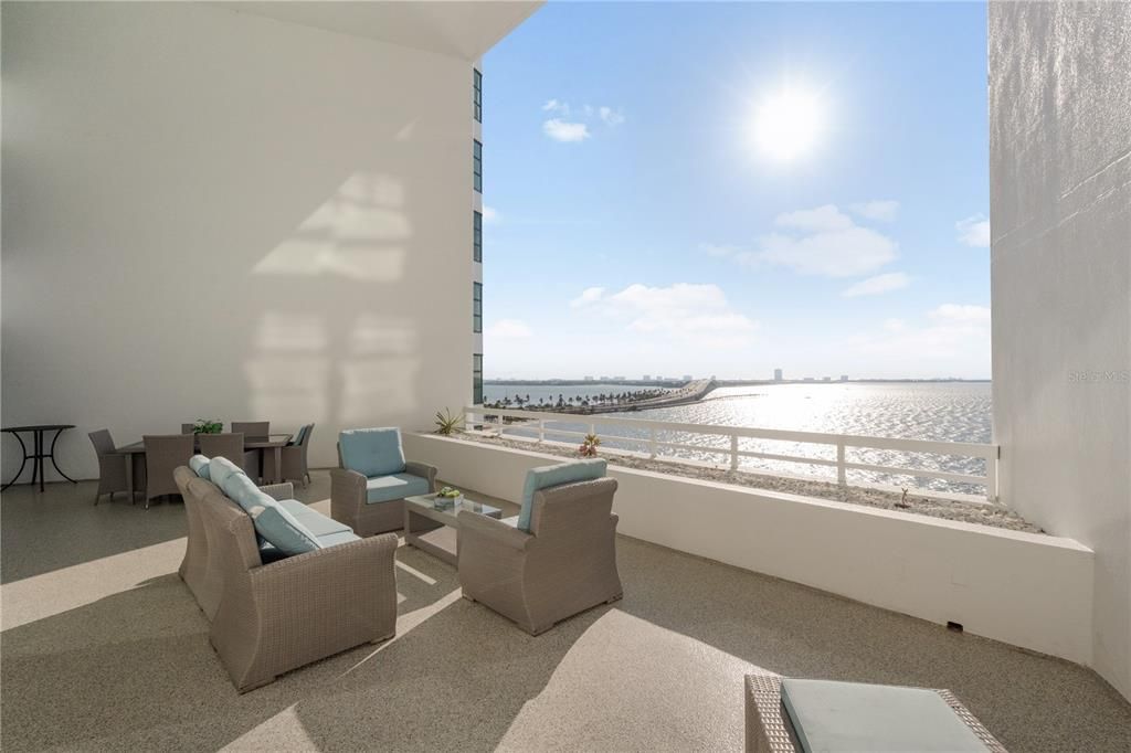 For Sale: $1,299,000 (2 beds, 2 baths, 1729 Square Feet)