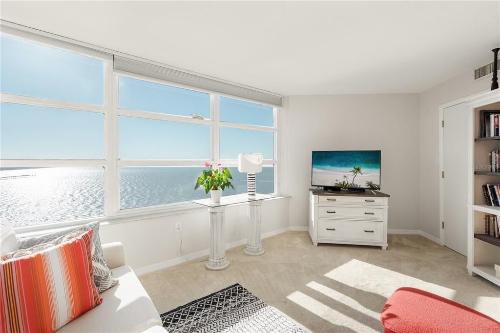 For Sale: $1,299,000 (2 beds, 2 baths, 1729 Square Feet)