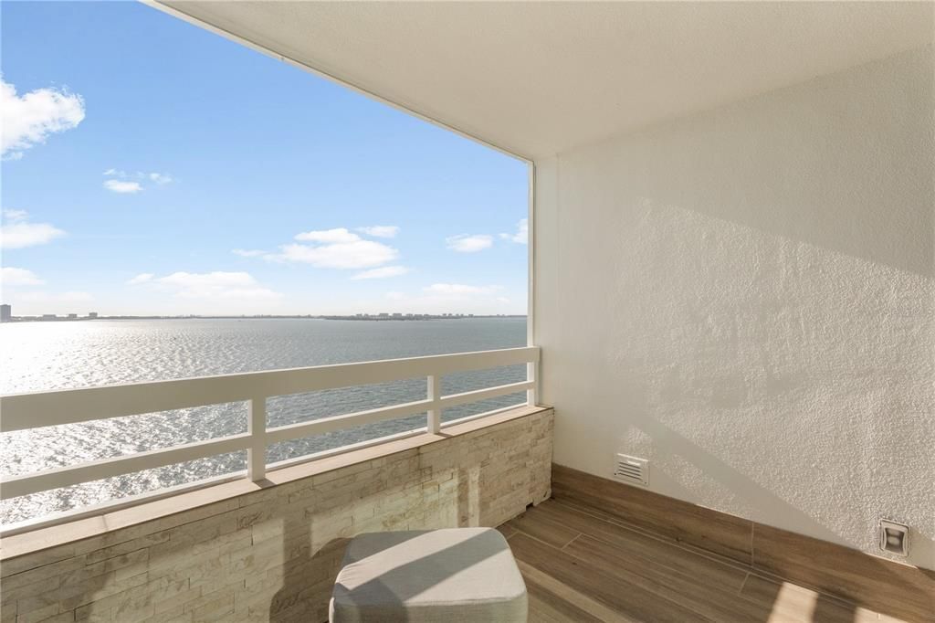 For Sale: $1,299,000 (2 beds, 2 baths, 1729 Square Feet)