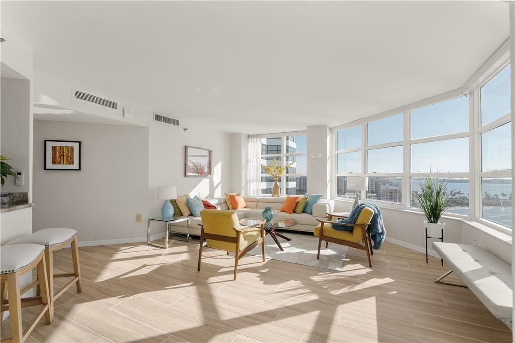 For Sale: $1,299,000 (2 beds, 2 baths, 1729 Square Feet)