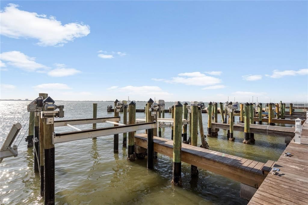 For Sale: $1,299,000 (2 beds, 2 baths, 1729 Square Feet)