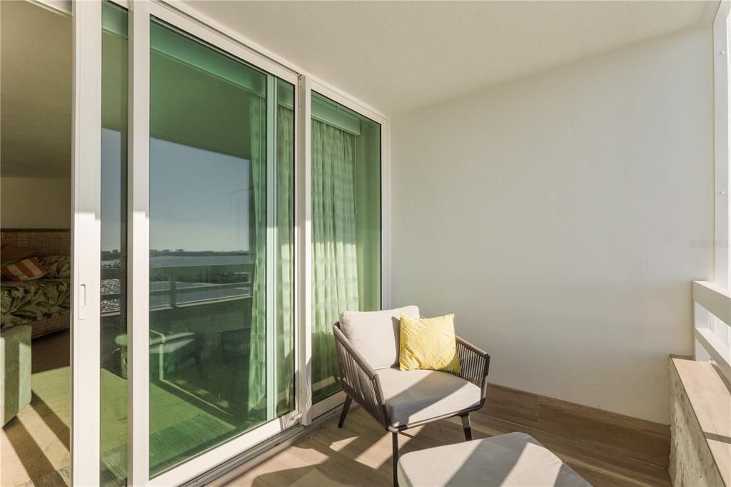 For Sale: $1,299,000 (2 beds, 2 baths, 1729 Square Feet)