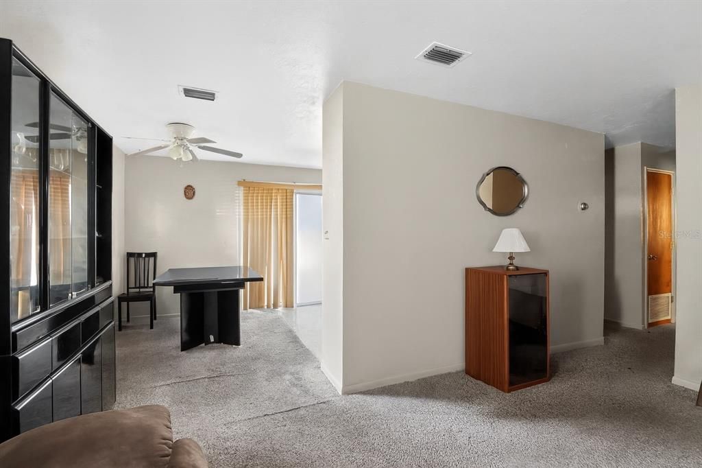 For Sale: $99,000 (3 beds, 1 baths, 1000 Square Feet)