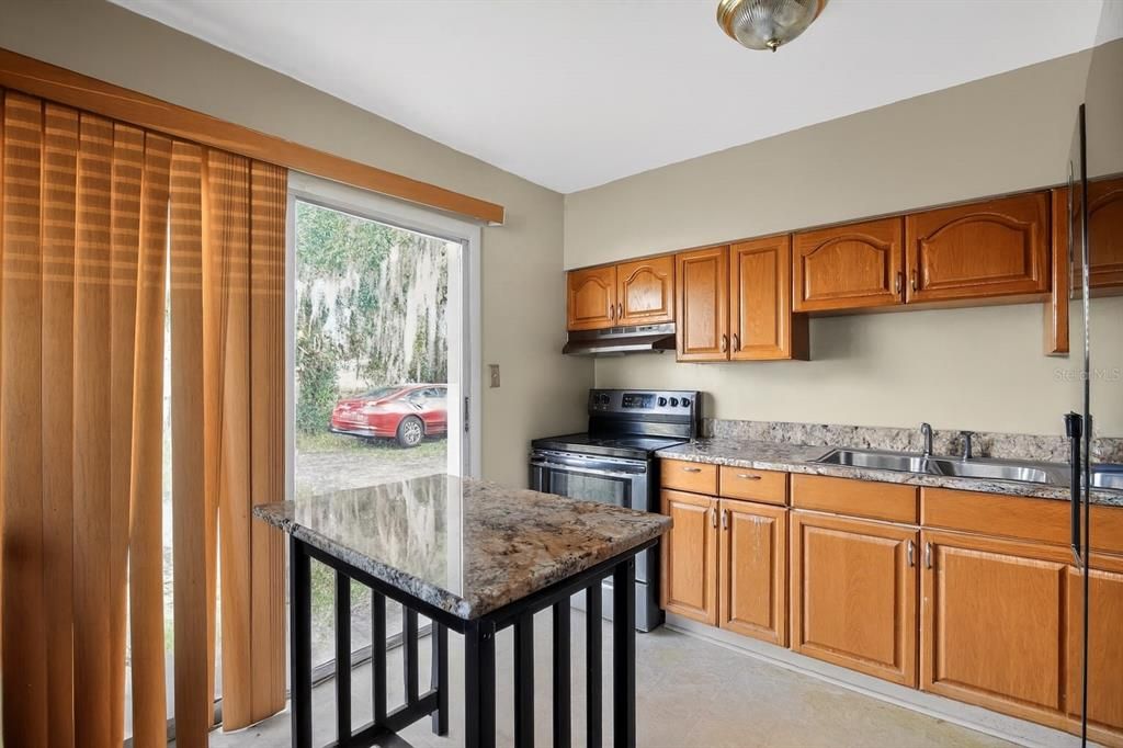 For Sale: $99,000 (3 beds, 1 baths, 1000 Square Feet)