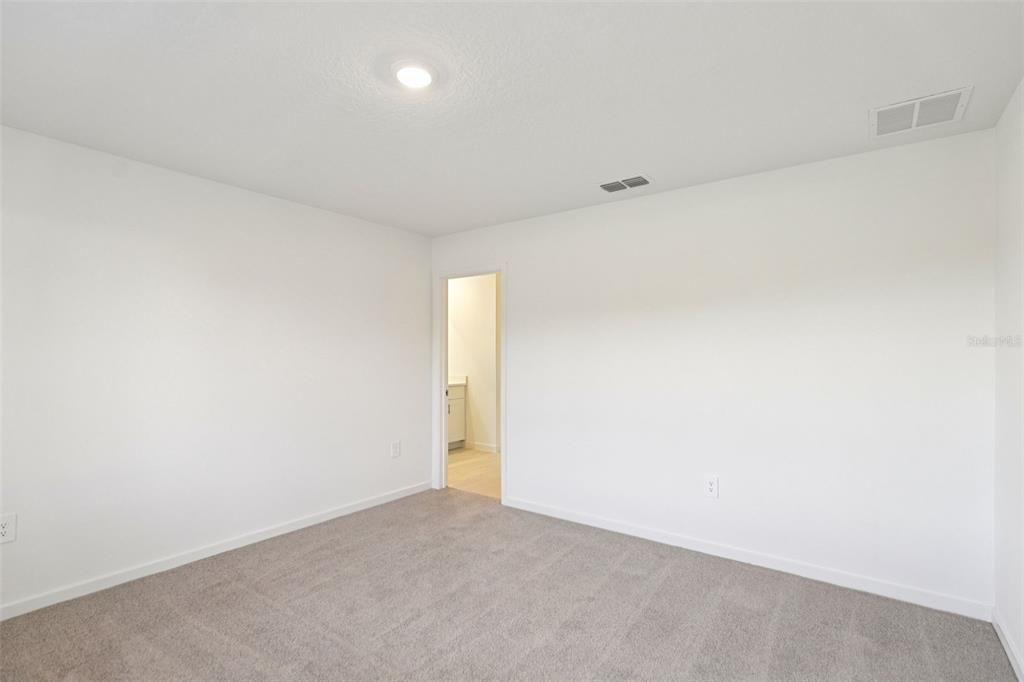 For Sale: $383,990 (4 beds, 3 baths, 1842 Square Feet)