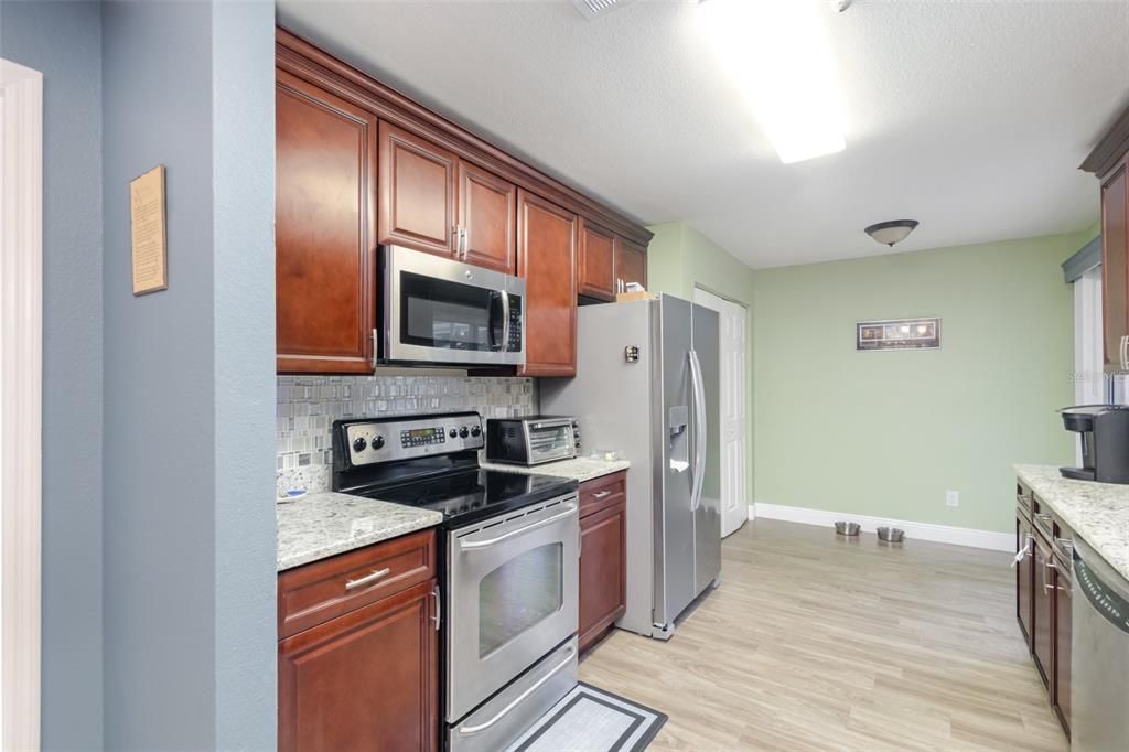 For Sale: $420,000 (3 beds, 2 baths, 1460 Square Feet)