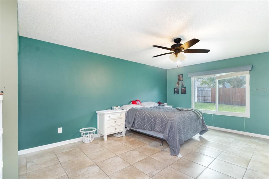 For Sale: $420,000 (3 beds, 2 baths, 1460 Square Feet)