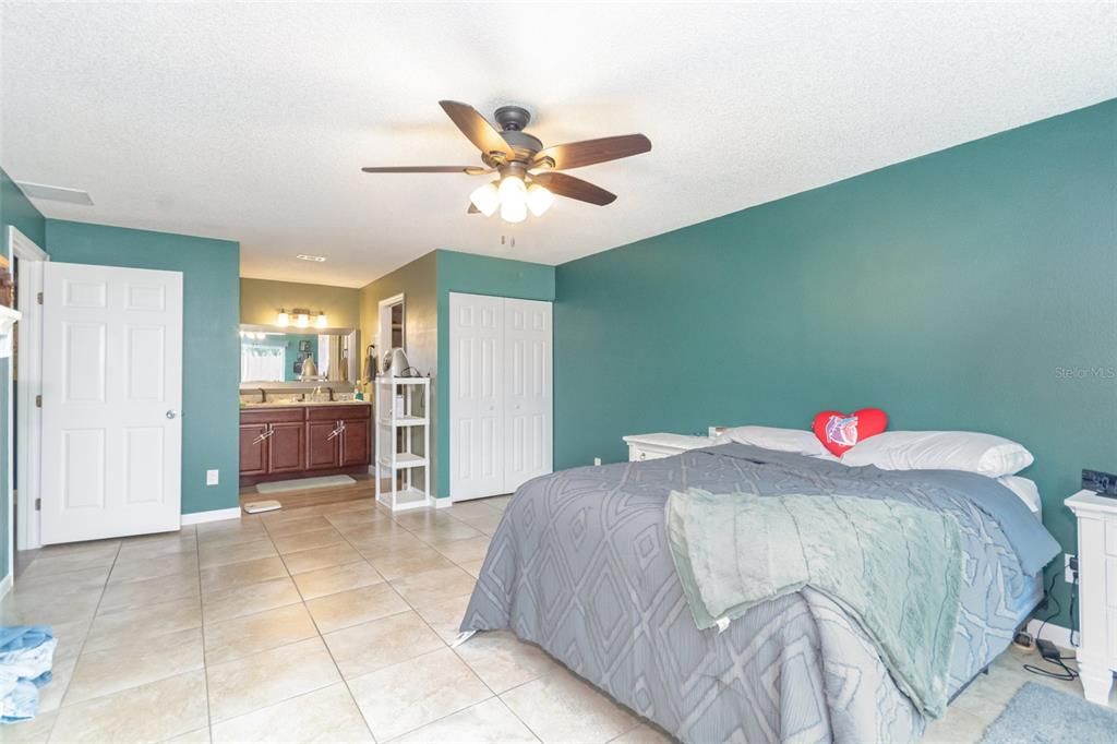 For Sale: $420,000 (3 beds, 2 baths, 1460 Square Feet)