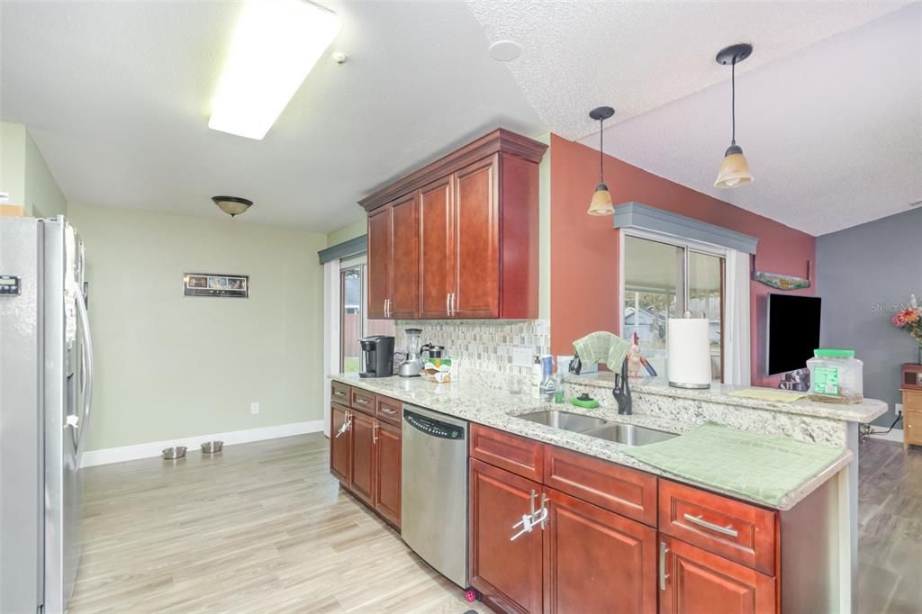 For Sale: $420,000 (3 beds, 2 baths, 1460 Square Feet)