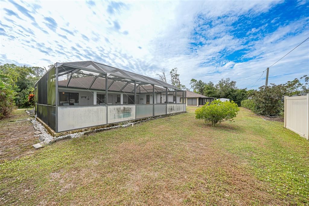 合同活跃: $275,000 (3 贝兹, 2 浴室, 1759 平方英尺)