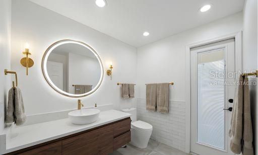 合同活跃: $275,000 (3 贝兹, 2 浴室, 1759 平方英尺)