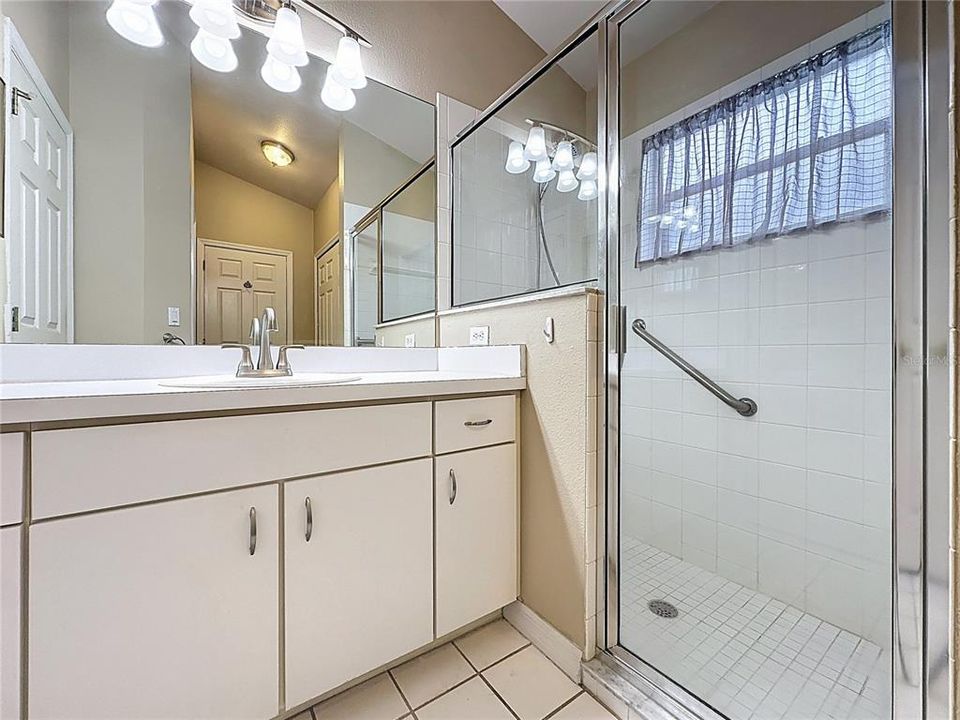 待售: $299,999 (2 贝兹, 2 浴室, 1410 平方英尺)