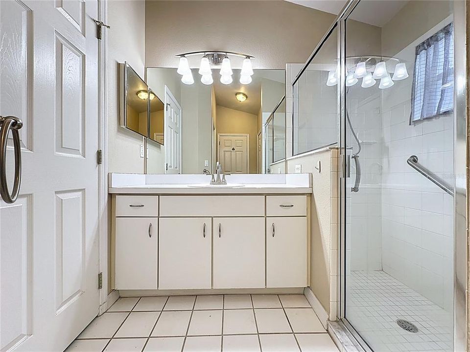 待售: $299,999 (2 贝兹, 2 浴室, 1410 平方英尺)