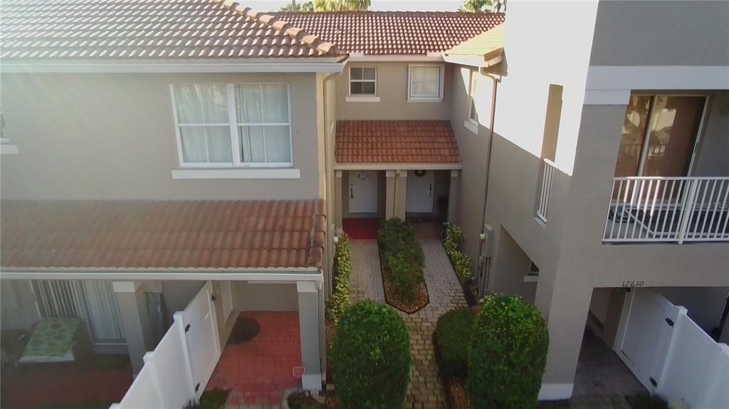 En Venta: $339,900 (2 camas, 2 baños, 1302 Pies cuadrados)