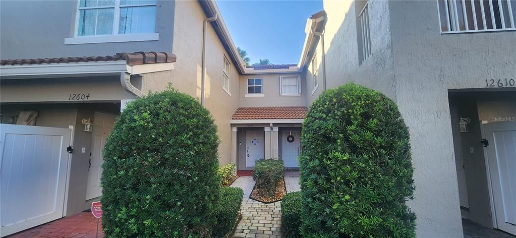 En Venta: $339,900 (2 camas, 2 baños, 1302 Pies cuadrados)