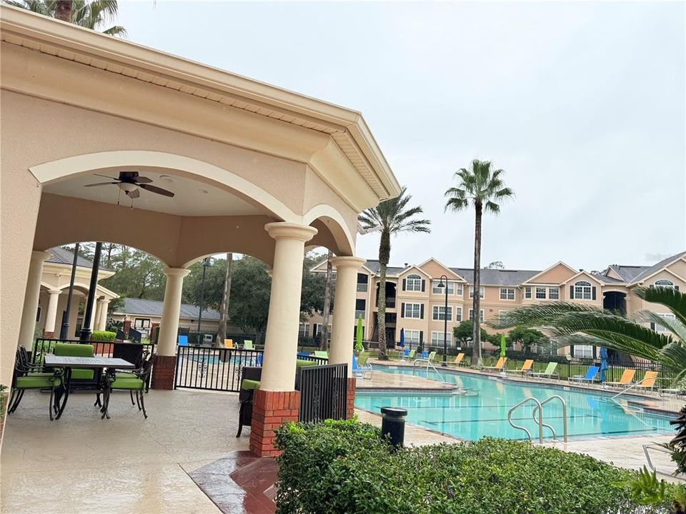 待售: $195,000 (2 贝兹, 2 浴室, 1212 平方英尺)