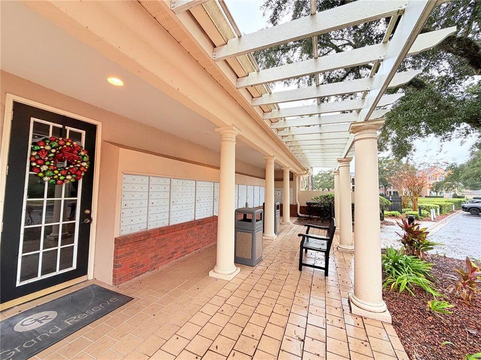 待售: $195,000 (2 贝兹, 2 浴室, 1212 平方英尺)