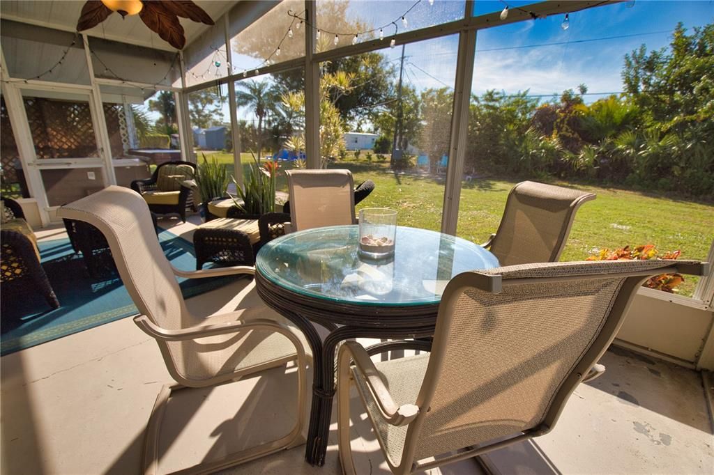 待售: $180,000 (2 贝兹, 2 浴室, 960 平方英尺)