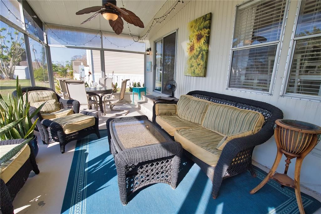 待售: $180,000 (2 贝兹, 2 浴室, 960 平方英尺)