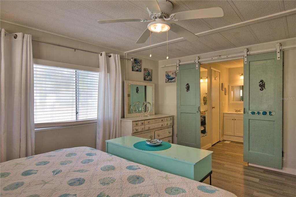 待售: $180,000 (2 贝兹, 2 浴室, 960 平方英尺)