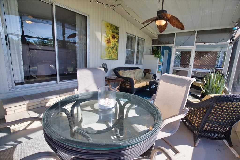 待售: $180,000 (2 贝兹, 2 浴室, 960 平方英尺)