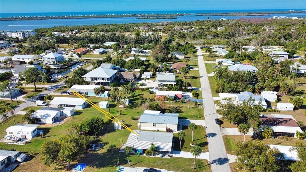 待售: $180,000 (2 贝兹, 2 浴室, 960 平方英尺)