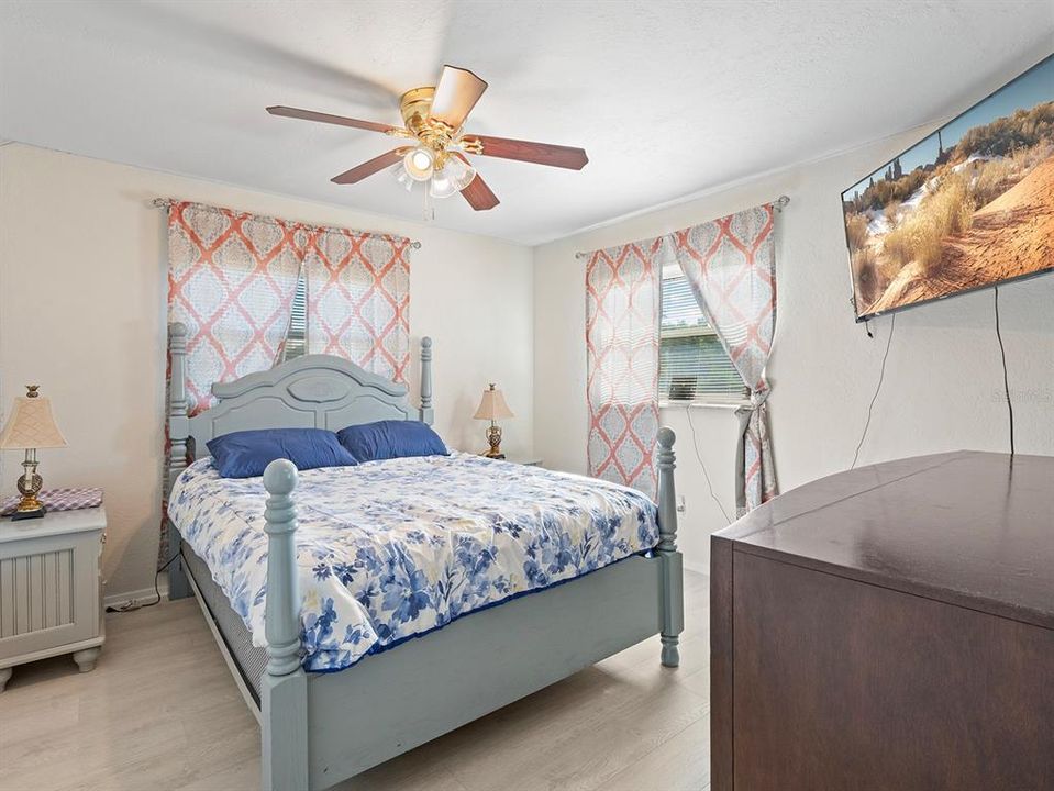 For Sale: $274,900 (3 beds, 2 baths, 1508 Square Feet)