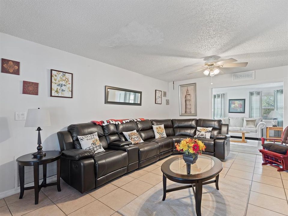 For Sale: $274,900 (3 beds, 2 baths, 1508 Square Feet)