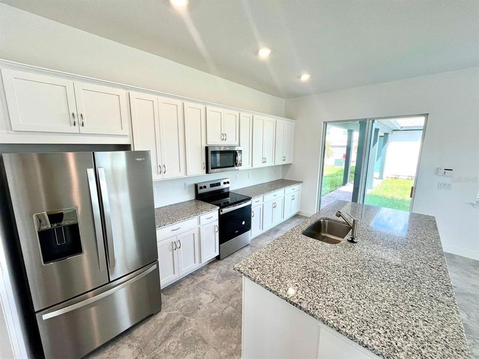 For Rent: $2,500 (3 beds, 2 baths, 1781 Square Feet)