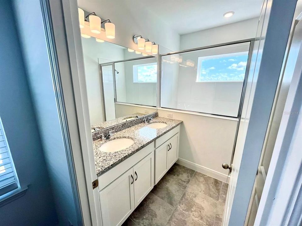 For Rent: $2,500 (3 beds, 2 baths, 1781 Square Feet)