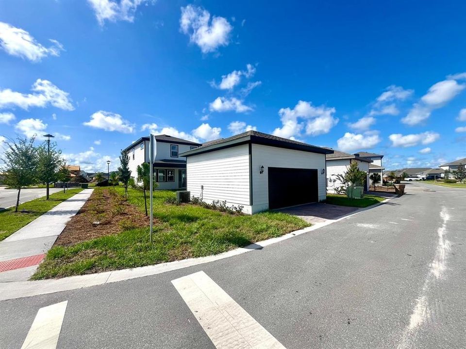 For Rent: $2,500 (3 beds, 2 baths, 1781 Square Feet)