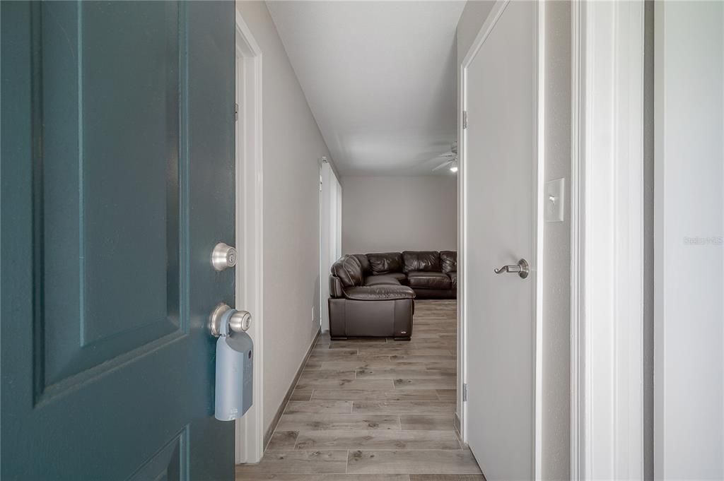 В аренду: $1,900 (2 спален, 2 ванн, 940 Квадратных фут)