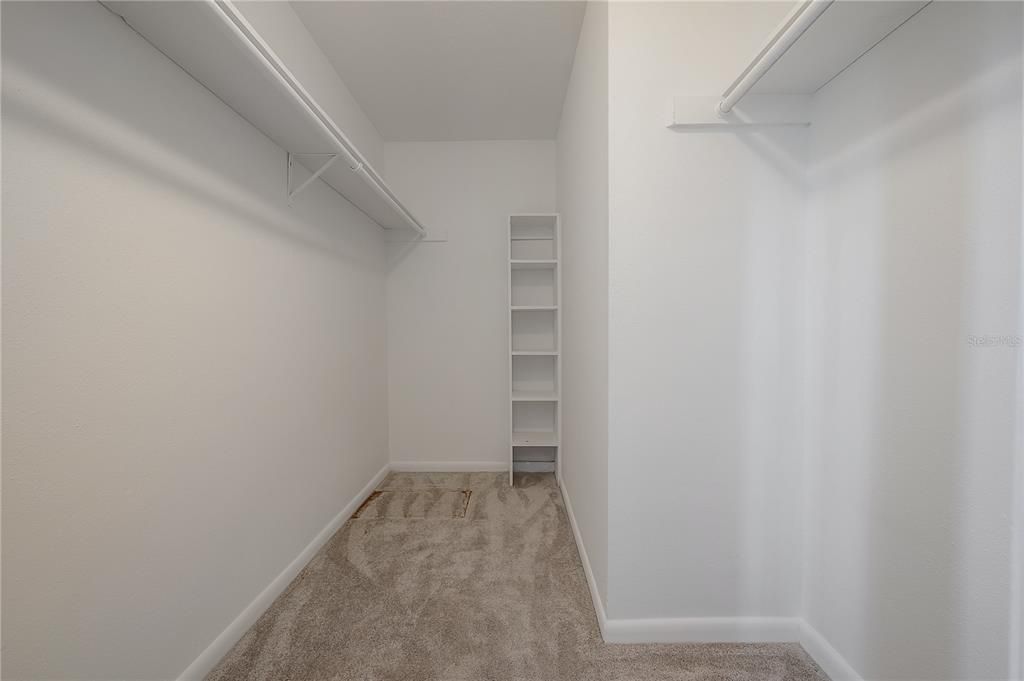 В аренду: $1,900 (2 спален, 2 ванн, 940 Квадратных фут)