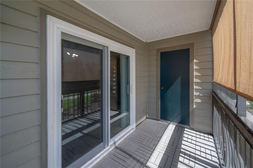 В аренду: $1,900 (2 спален, 2 ванн, 940 Квадратных фут)