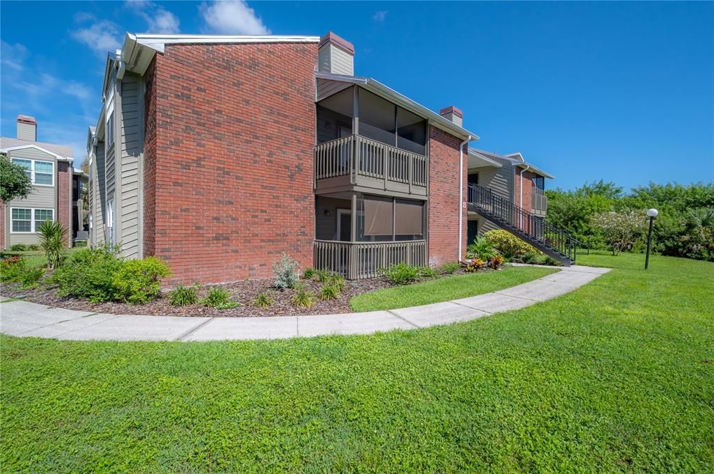 В аренду: $1,900 (2 спален, 2 ванн, 940 Квадратных фут)