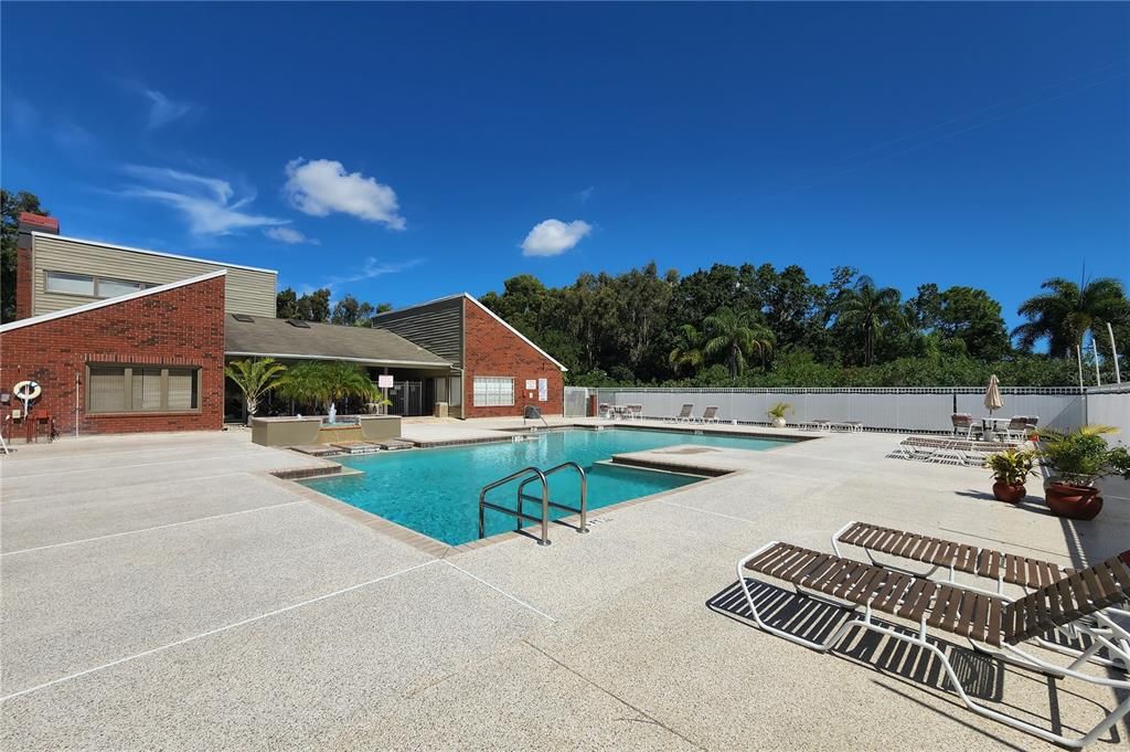 В аренду: $1,900 (2 спален, 2 ванн, 940 Квадратных фут)