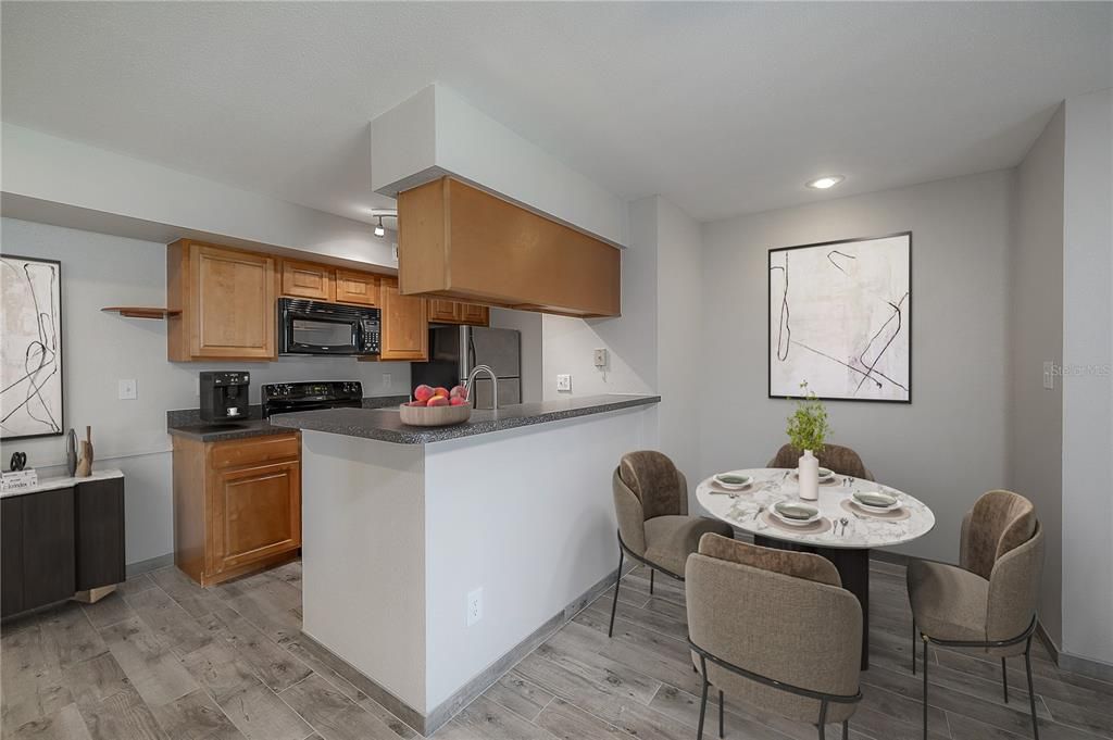 В аренду: $1,900 (2 спален, 2 ванн, 940 Квадратных фут)