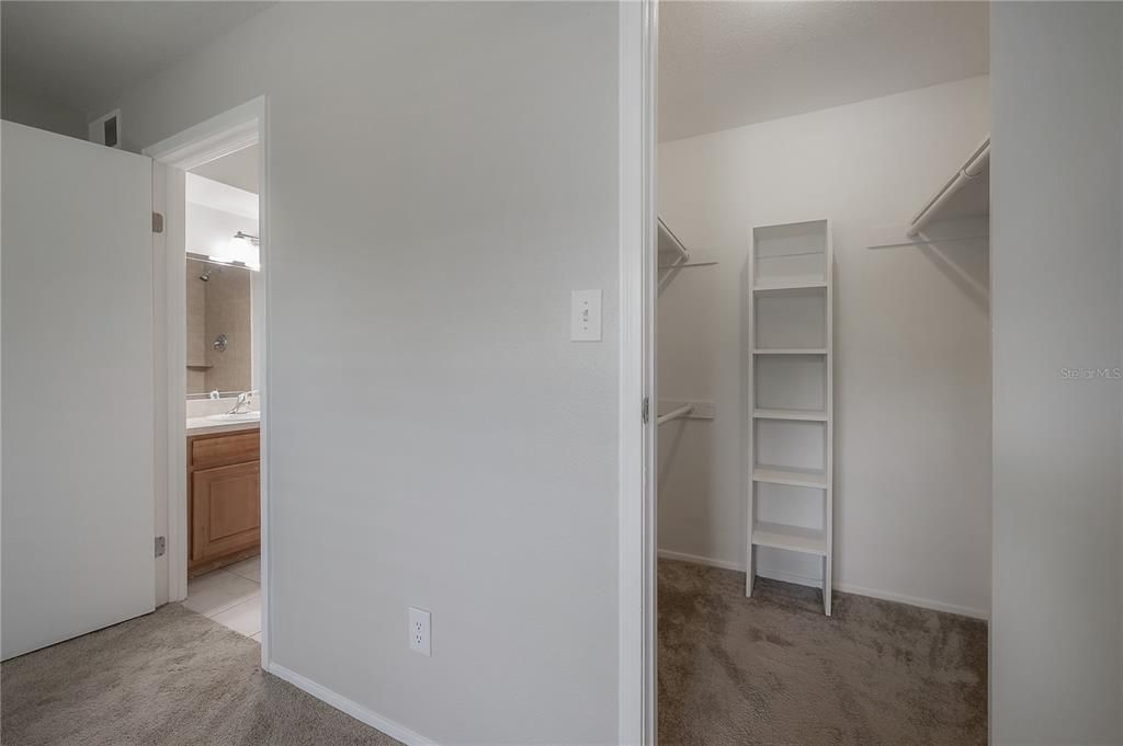 В аренду: $1,900 (2 спален, 2 ванн, 940 Квадратных фут)