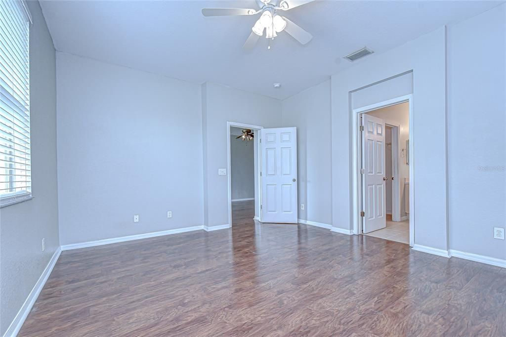 En Venta: $260,000 (2 camas, 2 baños, 1319 Pies cuadrados)