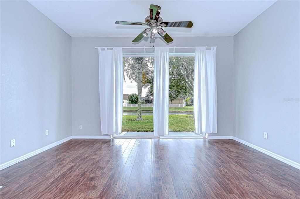 En Venta: $260,000 (2 camas, 2 baños, 1319 Pies cuadrados)