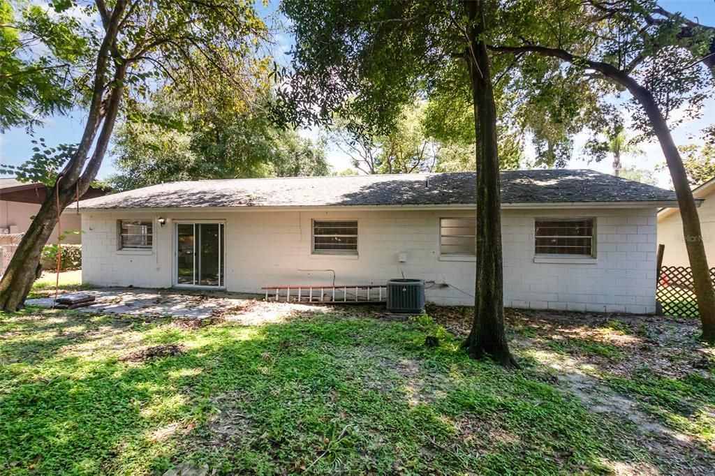 В аренду: $2,200 (4 спален, 2 ванн, 1373 Квадратных фут)