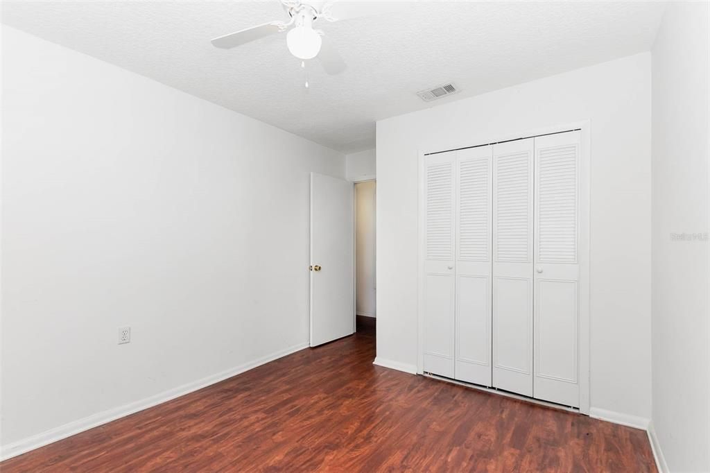 В аренду: $2,200 (4 спален, 2 ванн, 1373 Квадратных фут)