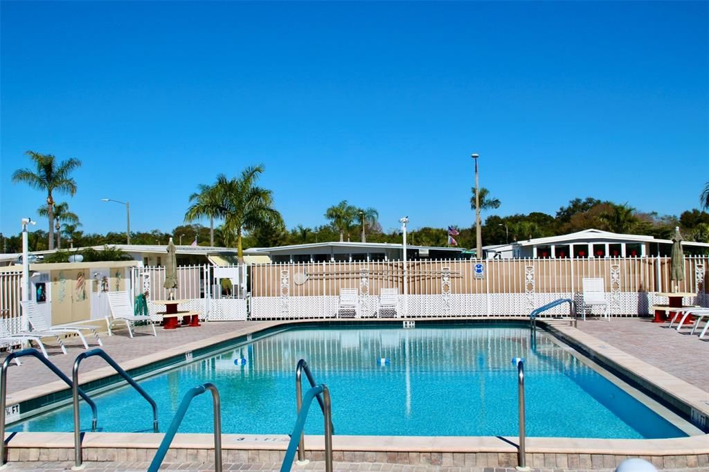 For Sale: $149,900 (2 beds, 2 baths, 1344 Square Feet)