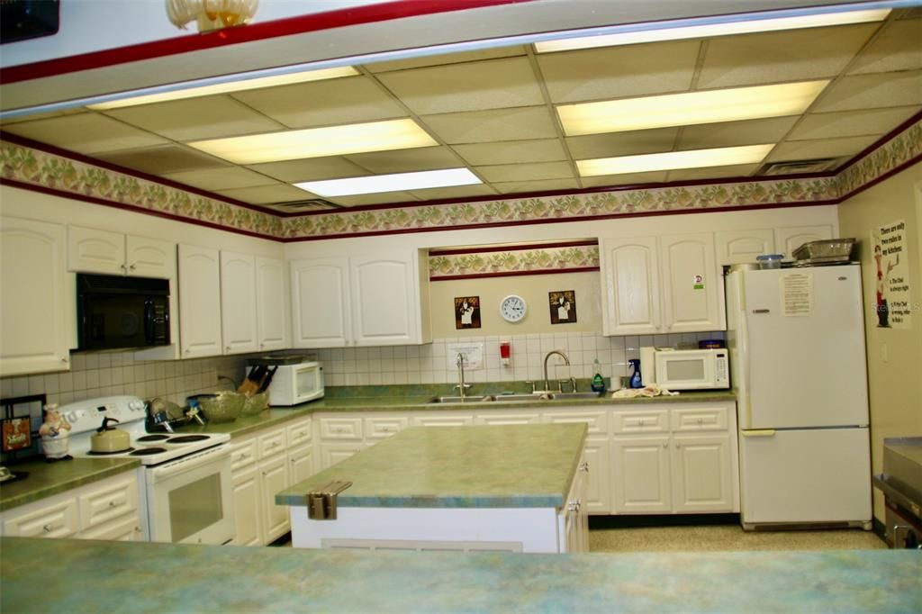 For Sale: $149,900 (2 beds, 2 baths, 1344 Square Feet)