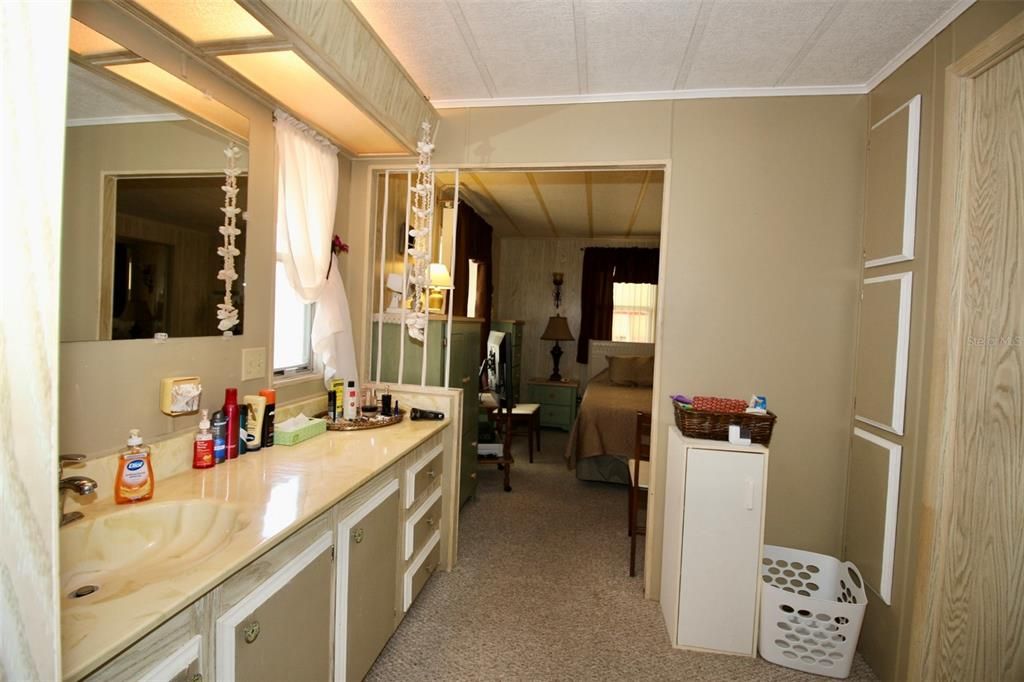 For Sale: $149,900 (2 beds, 2 baths, 1344 Square Feet)