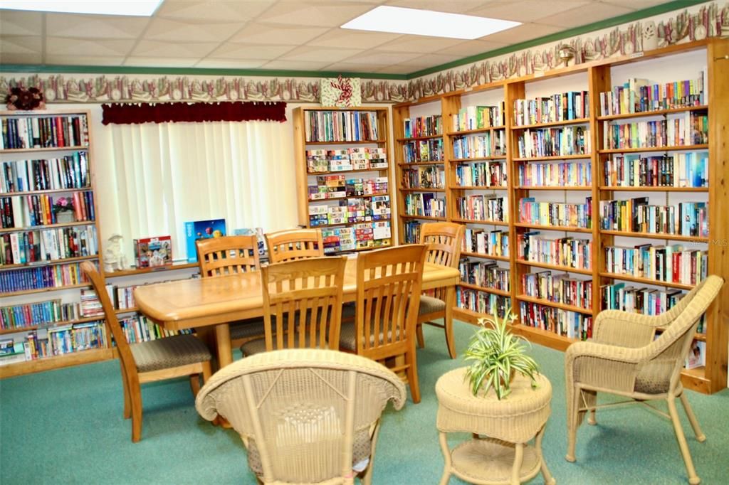 For Sale: $149,900 (2 beds, 2 baths, 1344 Square Feet)